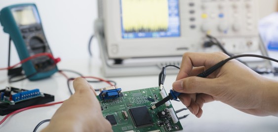 بررسی سلامت قطعات الکترونیکی در هنگام تعمیر